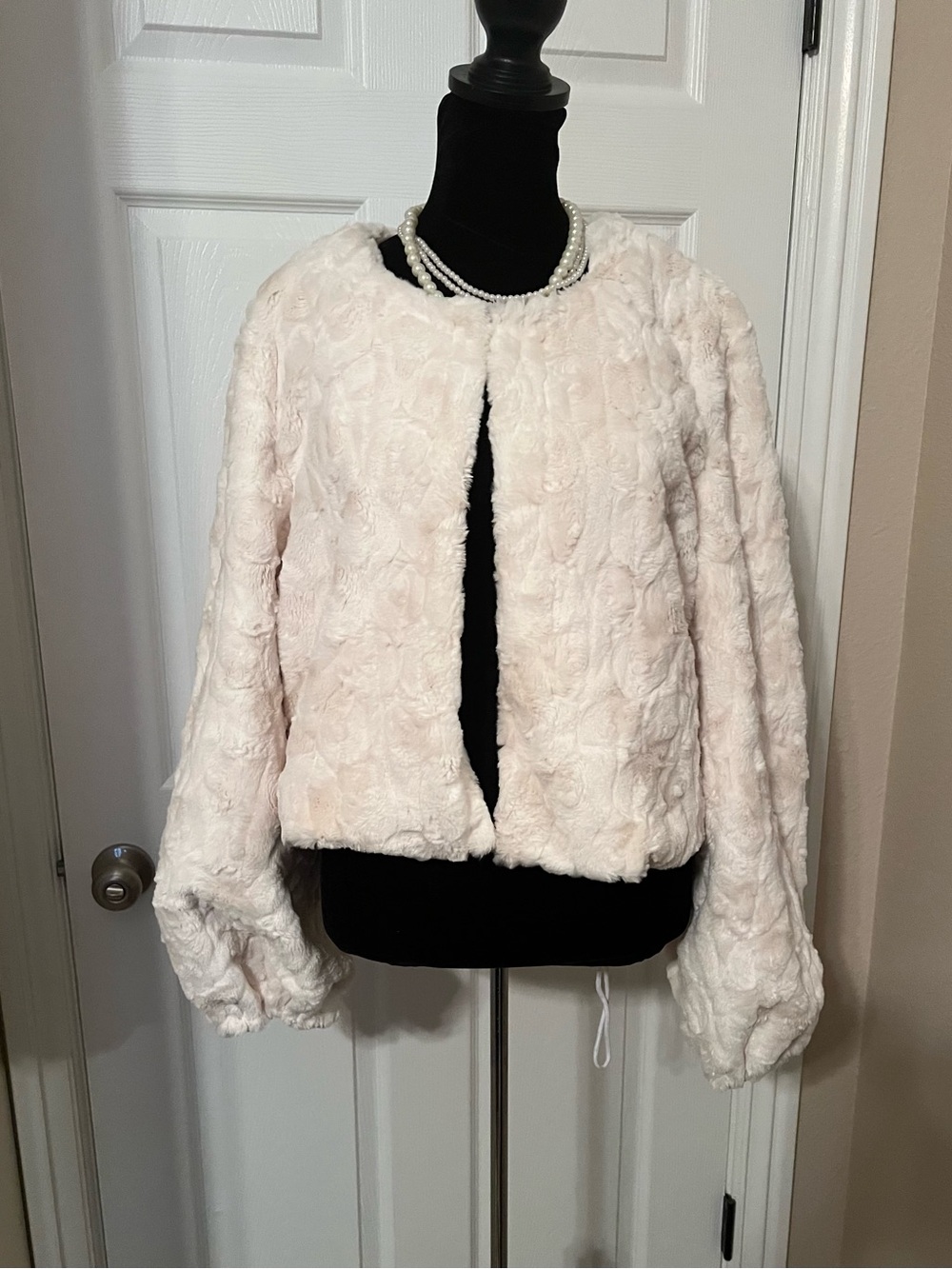 Perceptions Fuzzy white coat sweater